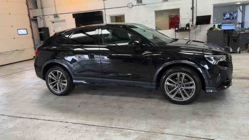 More views of Audi Q3