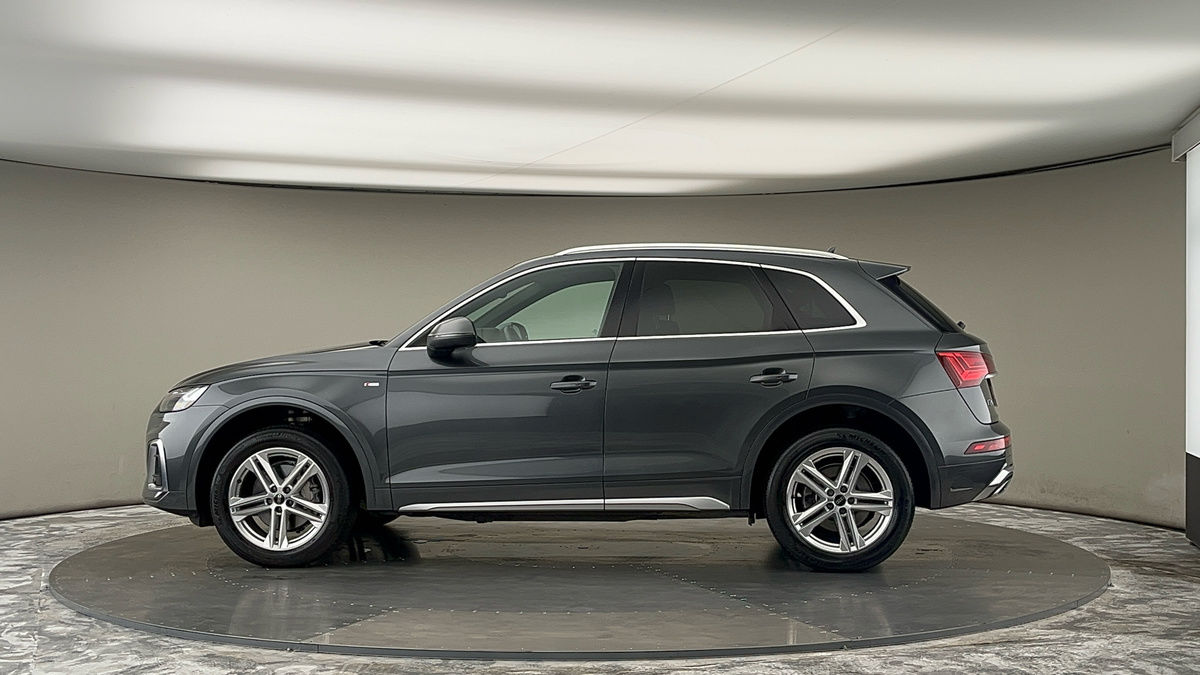 More views of Audi Q5