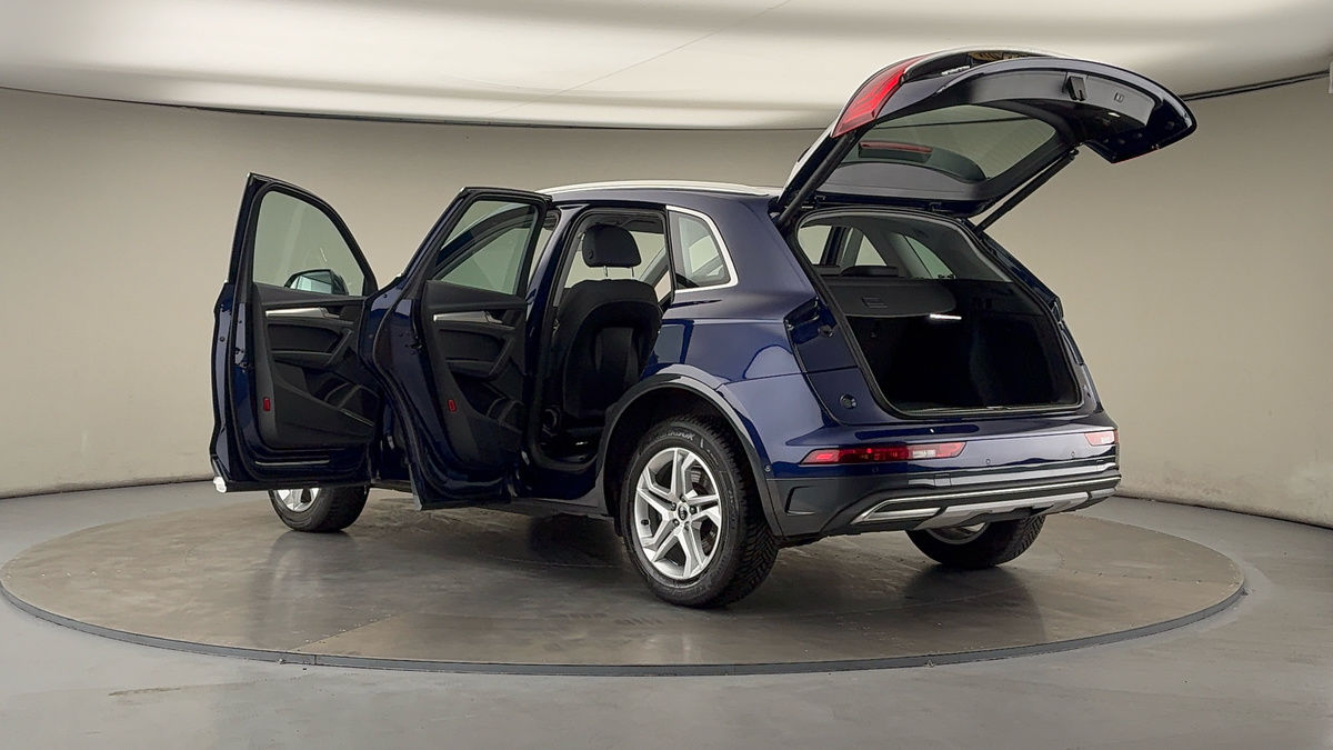 More views of Audi Q5