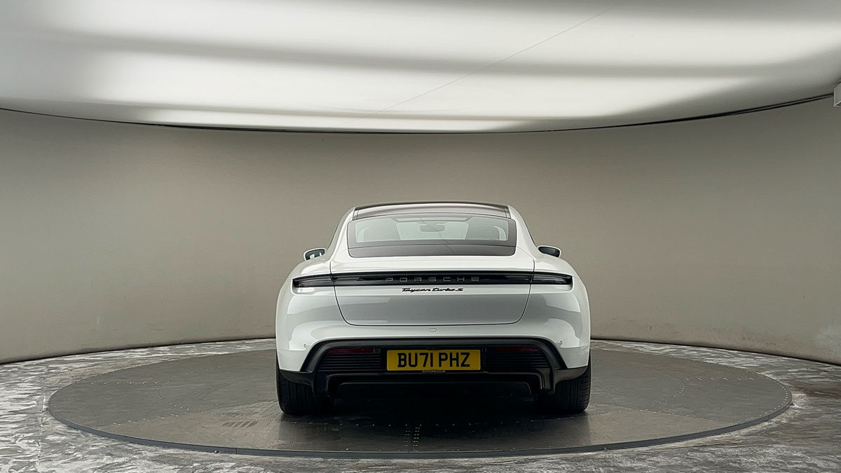 Porsche Taycan Image 4