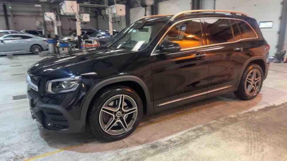 More views of Mercedes-Benz GLB