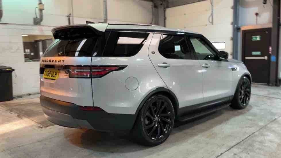More views of Land Rover Discovery