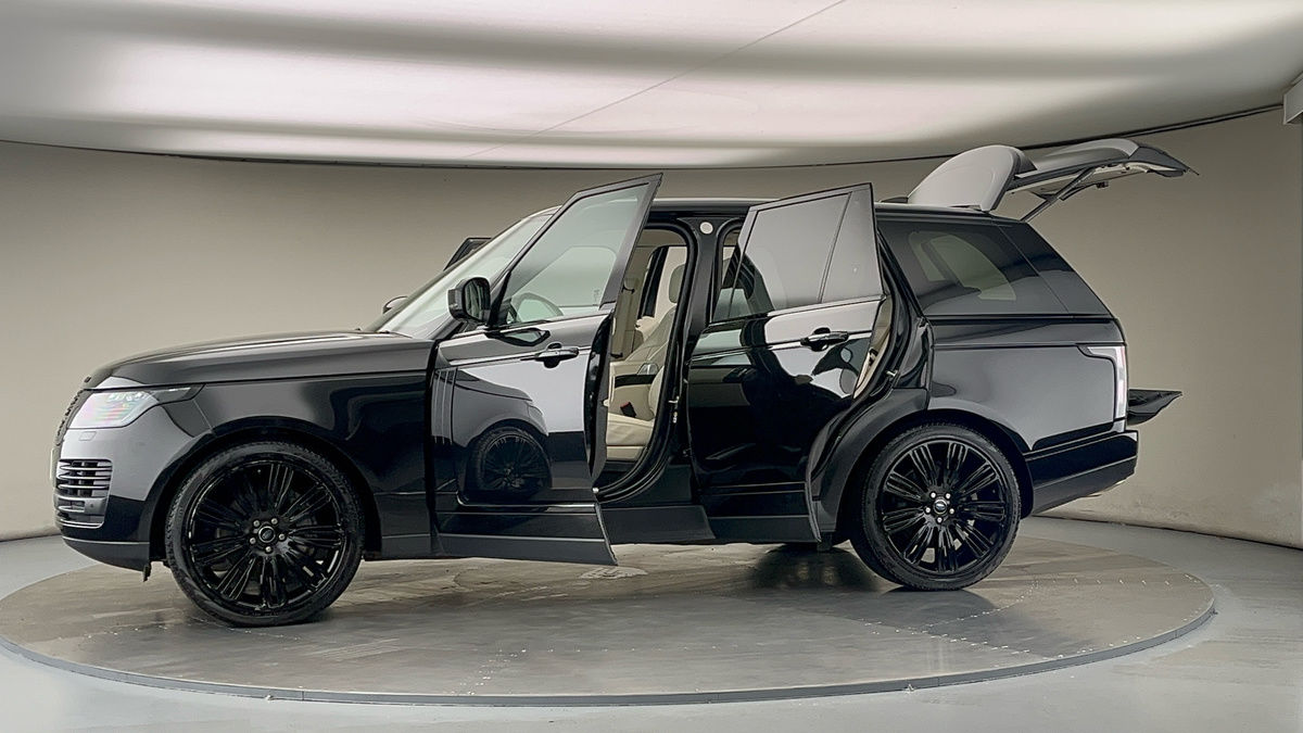 More views of Land Rover Range Rover