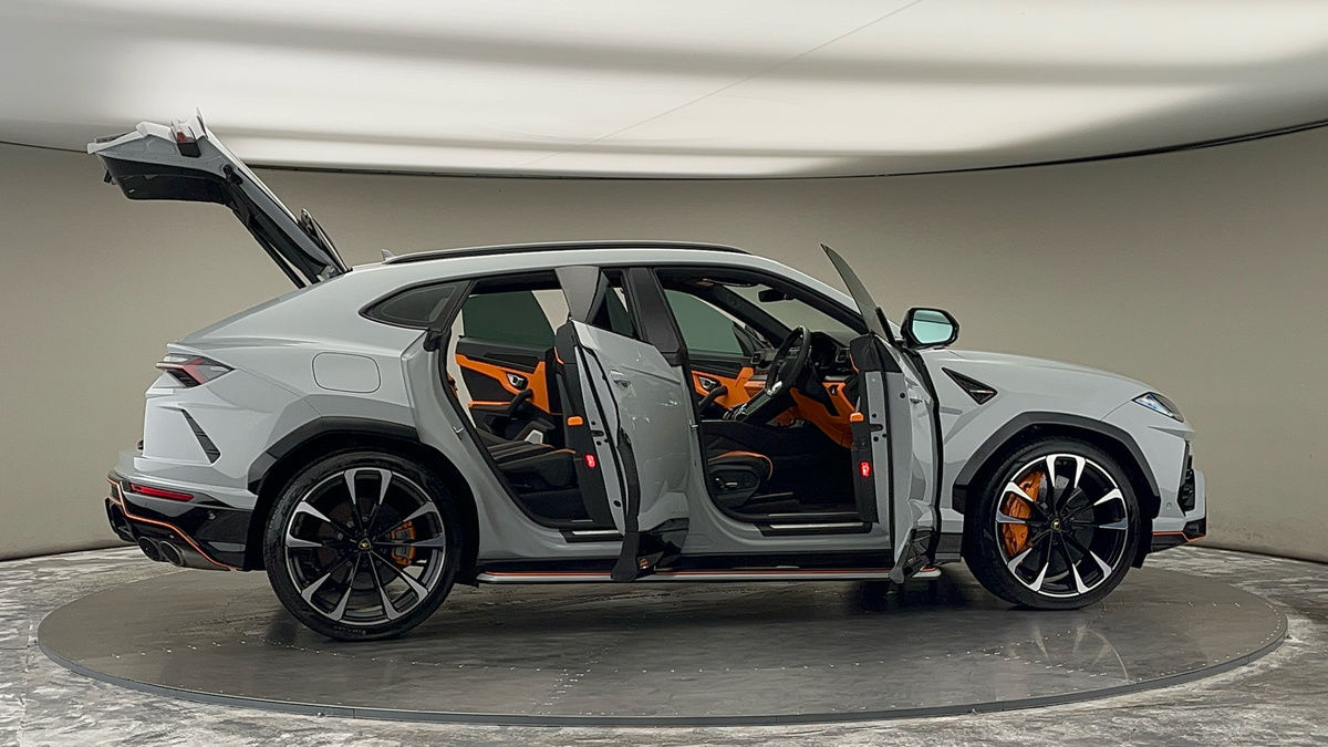 More views of Lamborghini Urus