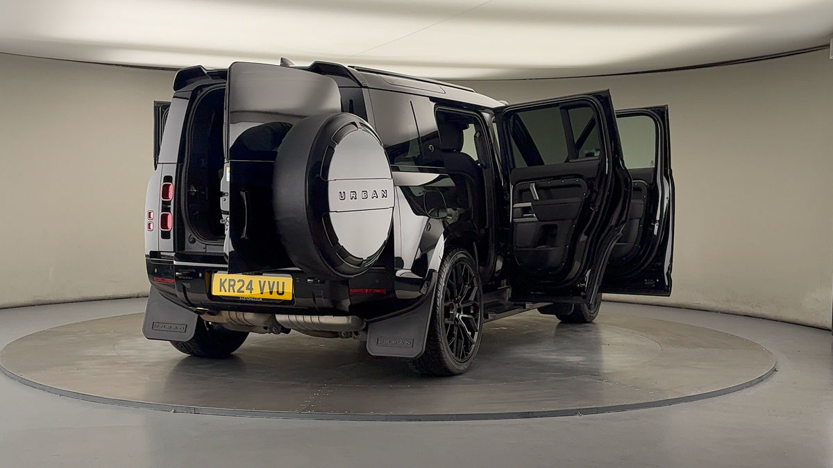 More views of Land Rover Defender 110