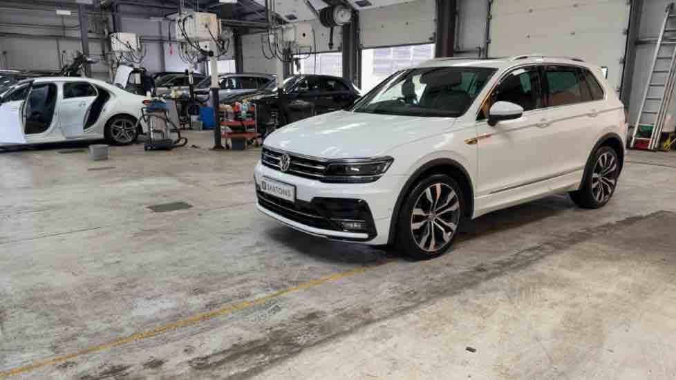 More views of Volkswagen Tiguan