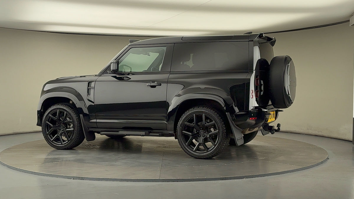 More views of Land Rover Defender 90