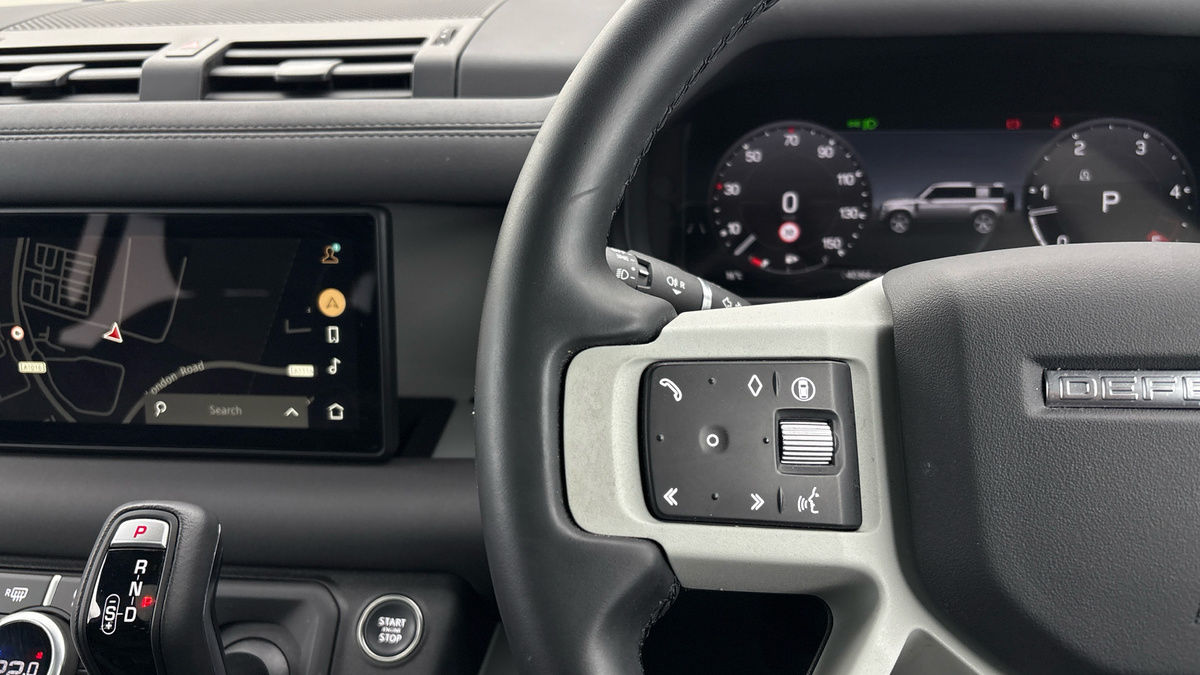 Land Rover Defender 110 Urban Image 13