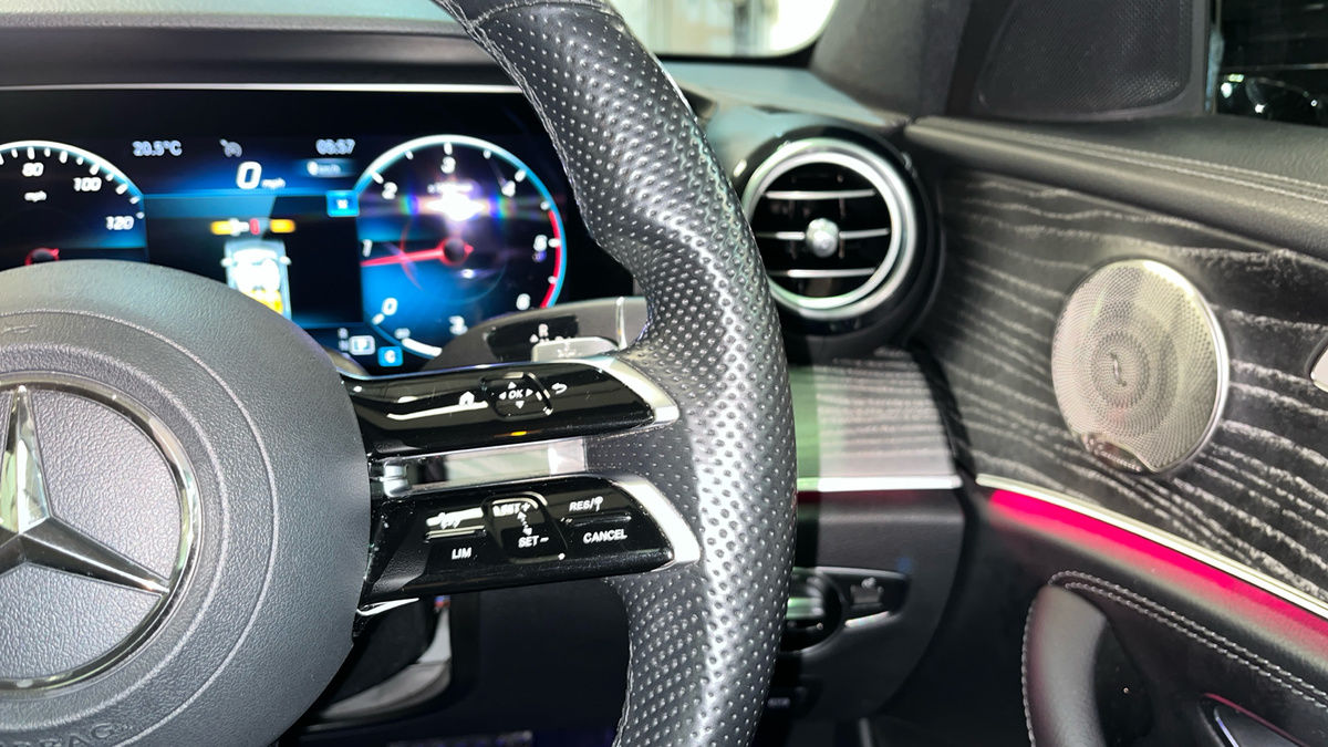 Mercedes-Benz E Class Image 14