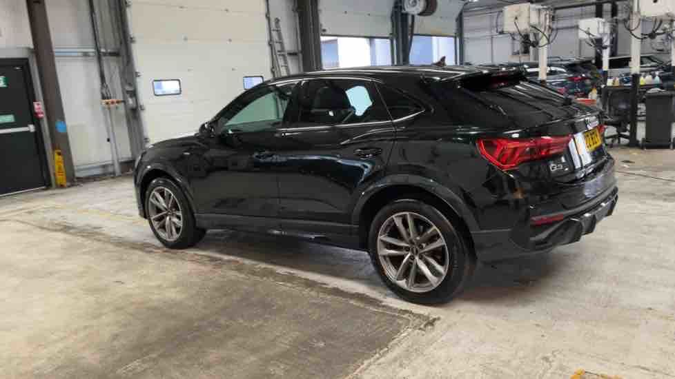 More views of Audi Q3