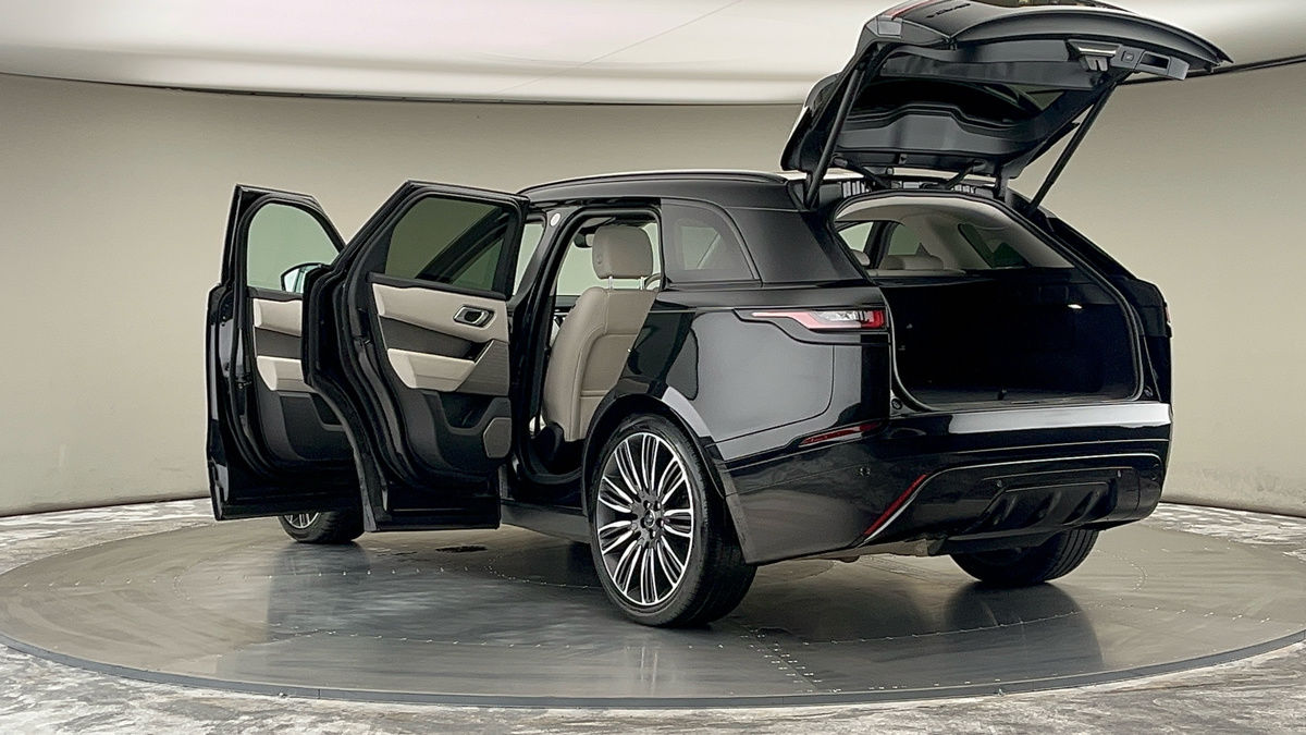 Land Rover Range Rover Velar Image 23