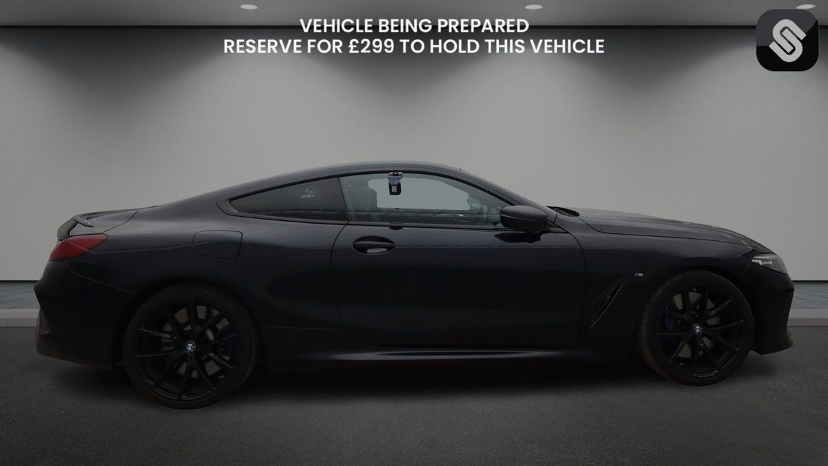 BMW 8 Series Image 5