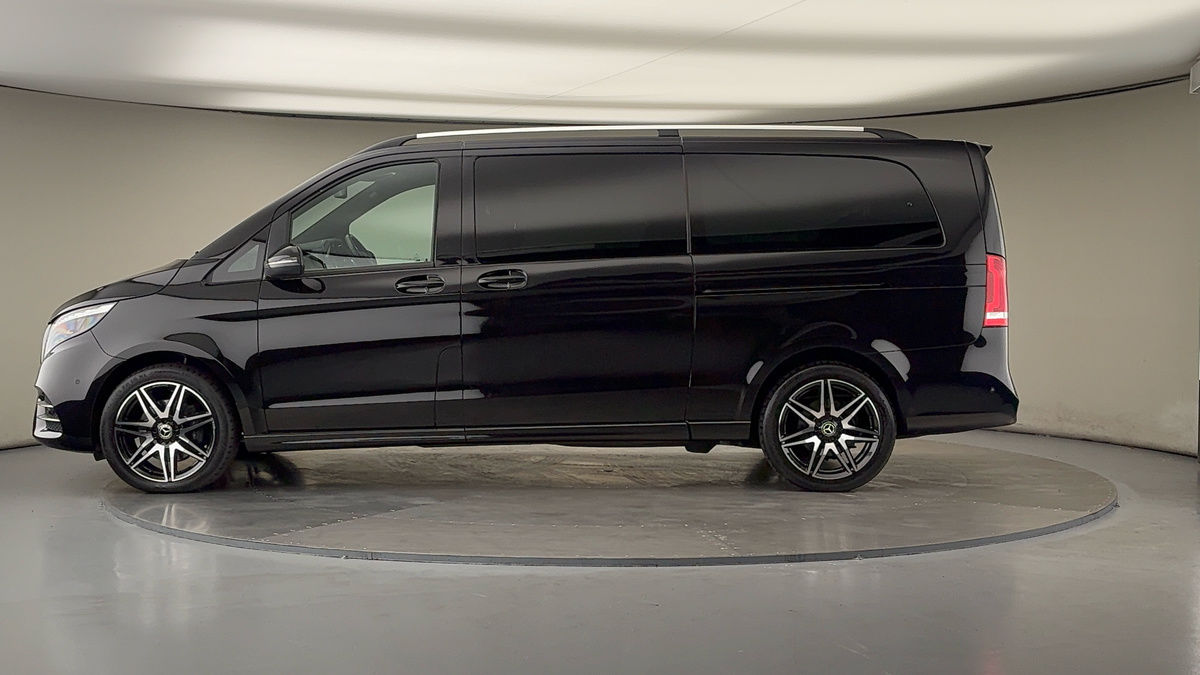 Mercedes-Benz V Class Image 15