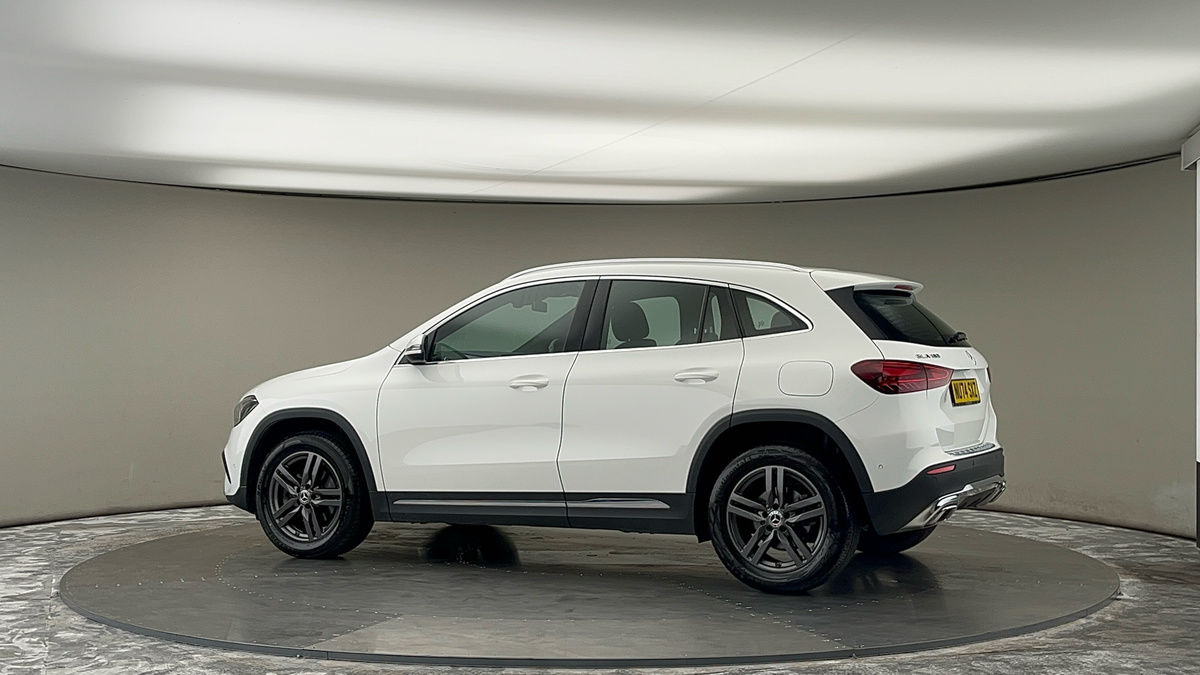 More views of Mercedes-Benz GLA