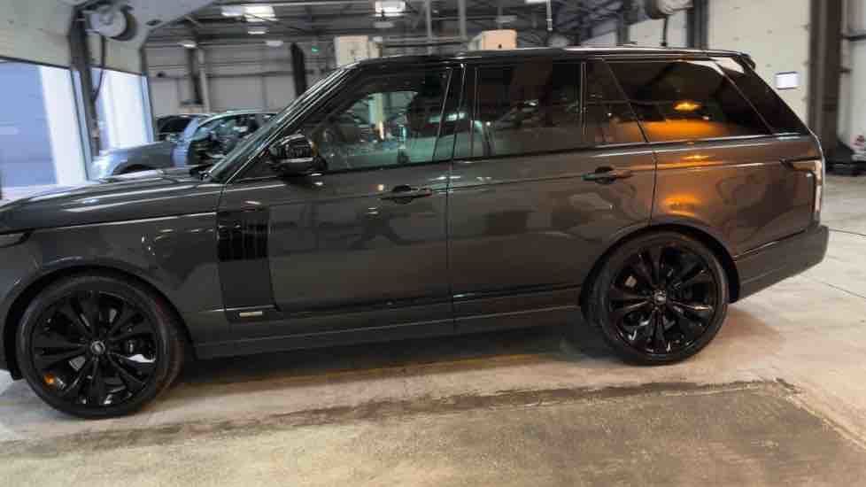 More views of Land Rover Range Rover