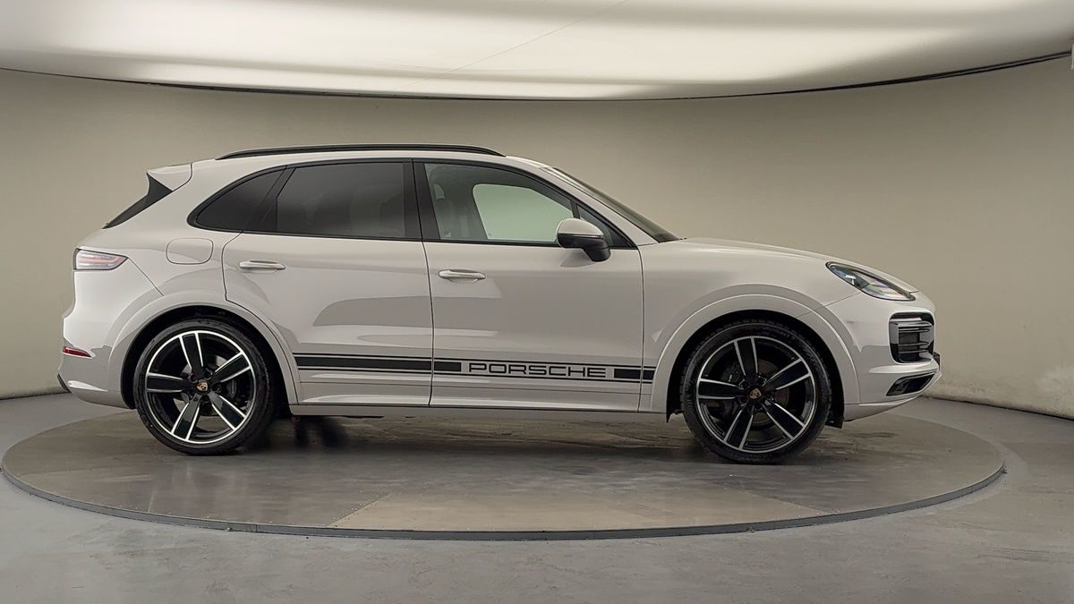 More views of Porsche Cayenne