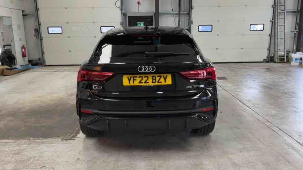 More views of Audi Q3