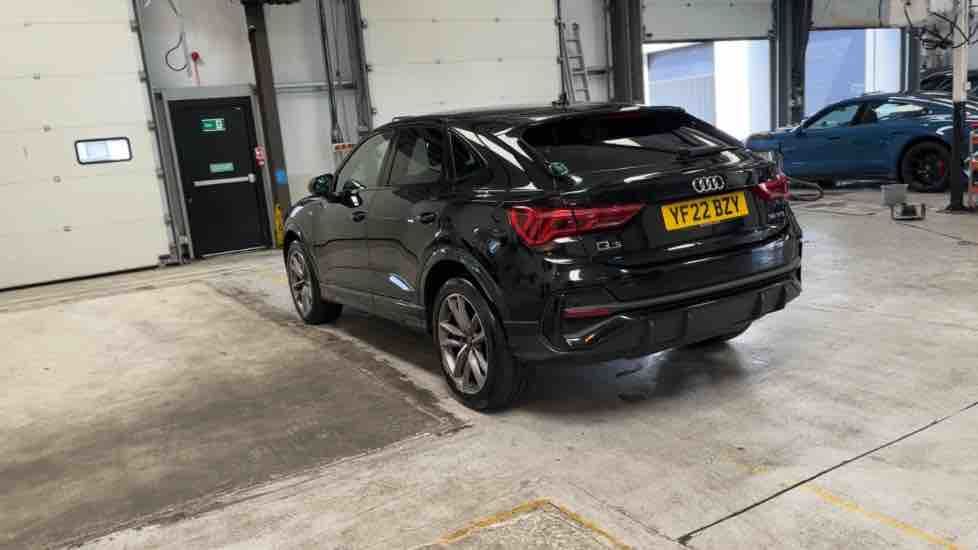 More views of Audi Q3