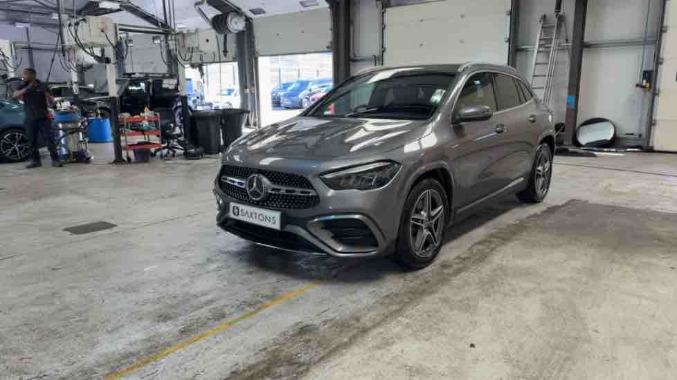 More views of Mercedes-Benz GLA