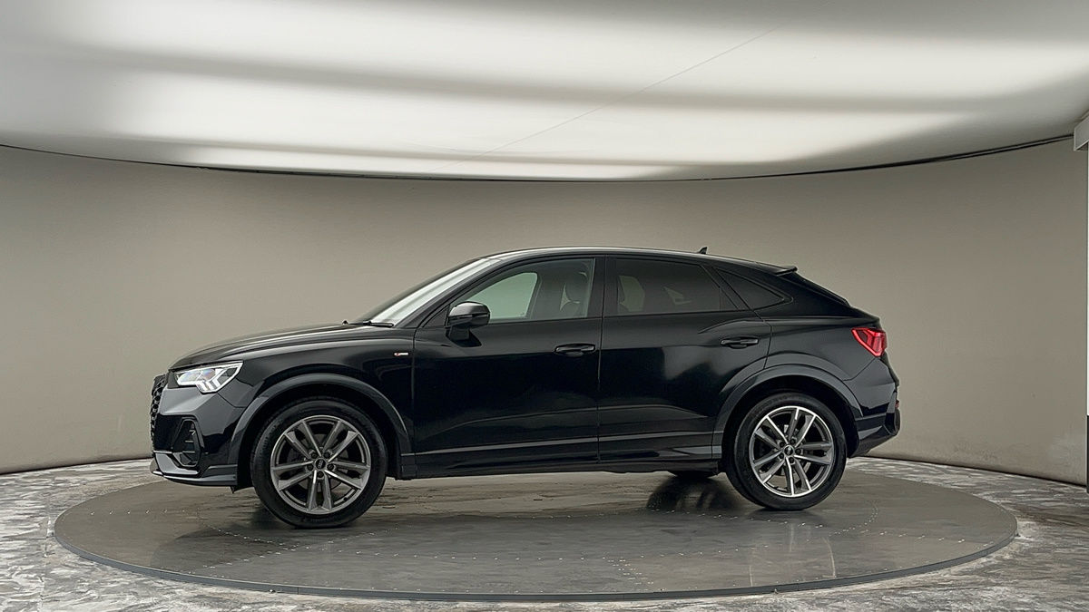 More views of Audi Q3