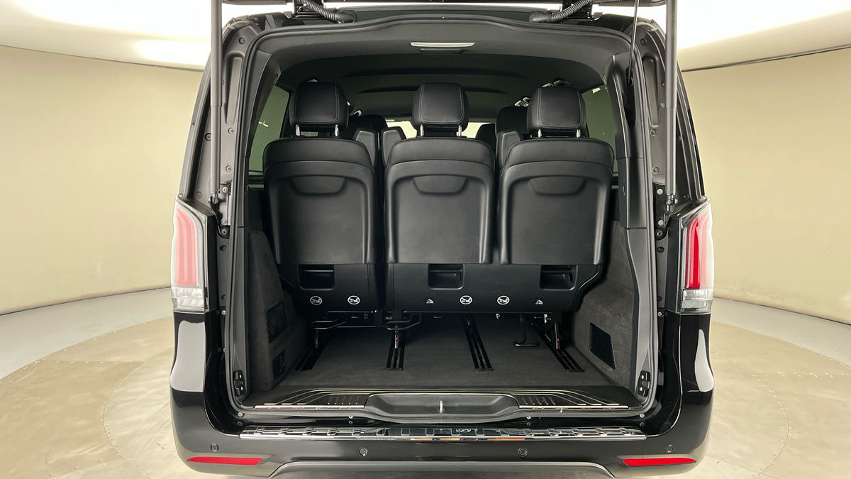 Mercedes-Benz V Class Image 11