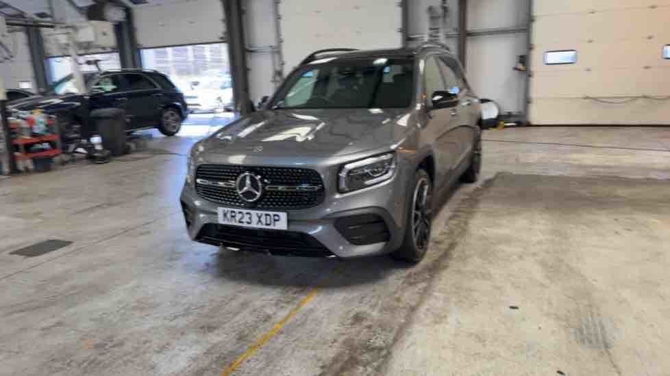 More views of Mercedes-Benz GLB