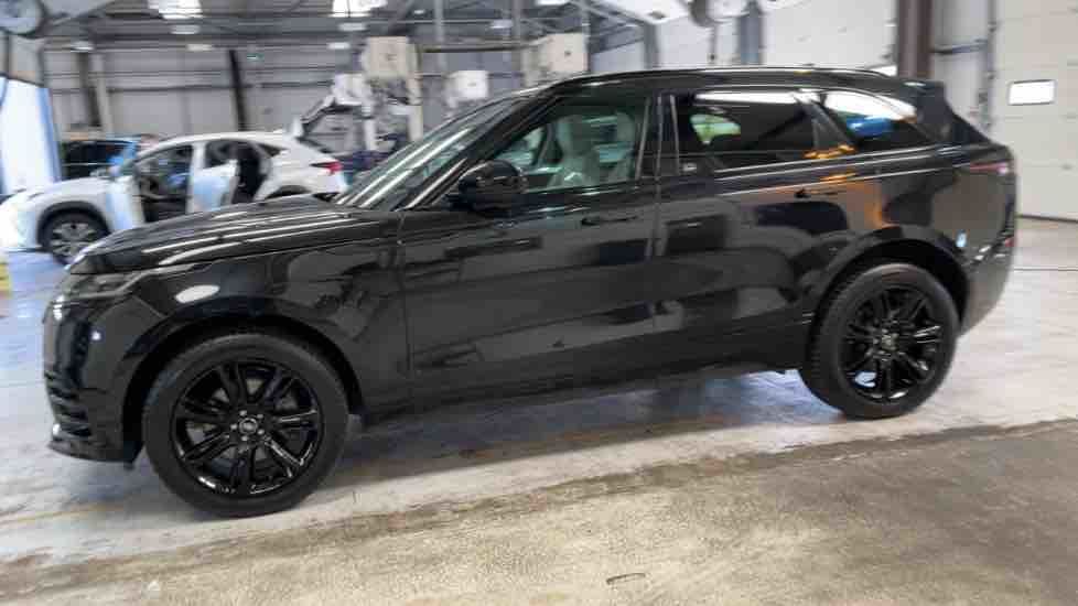More views of Land Rover Range Rover Velar
