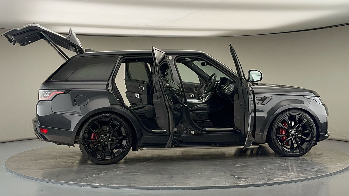 More views of Land Rover Range Rover Sport