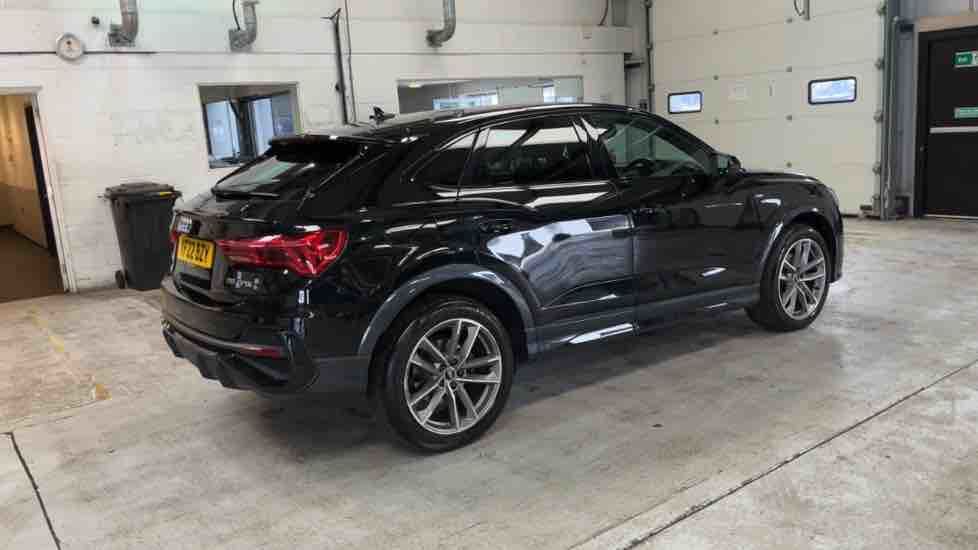More views of Audi Q3