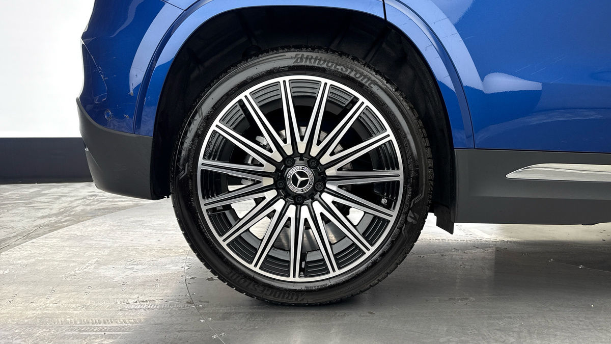 Mercedes-Benz GLA Image 8