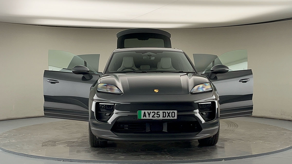More views of Porsche Macan