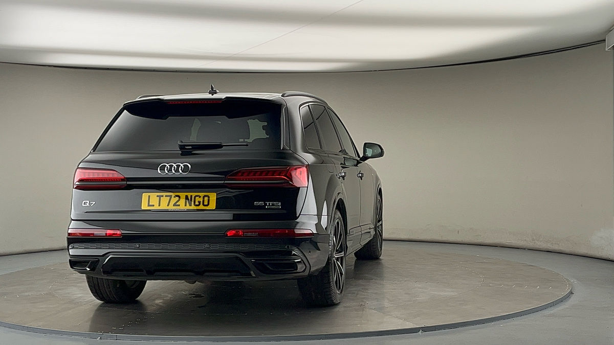More views of Audi Q7