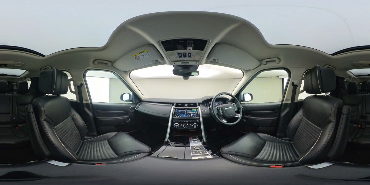 More views of Land Rover Discovery