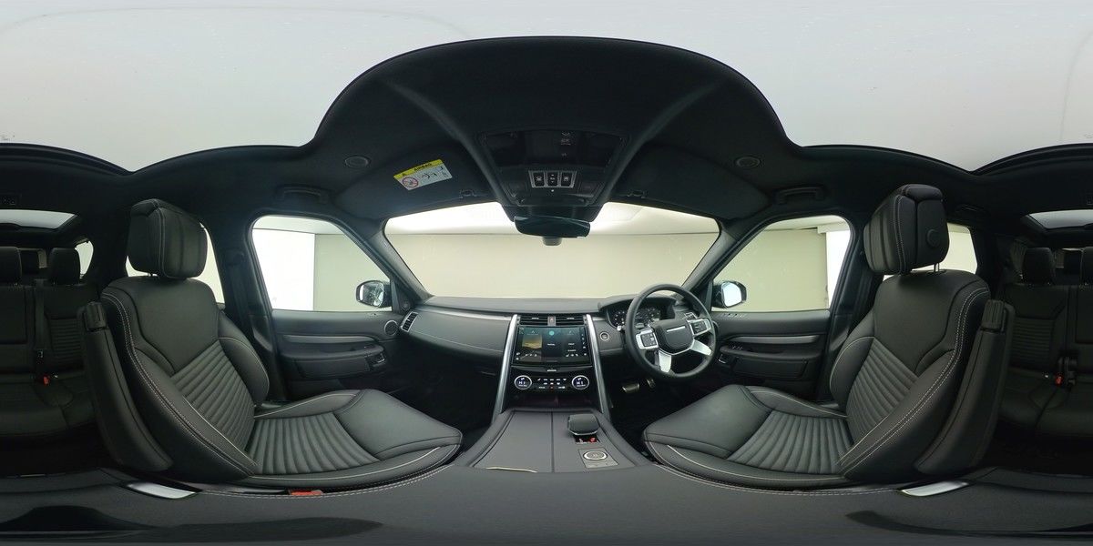 More views of Land Rover Discovery