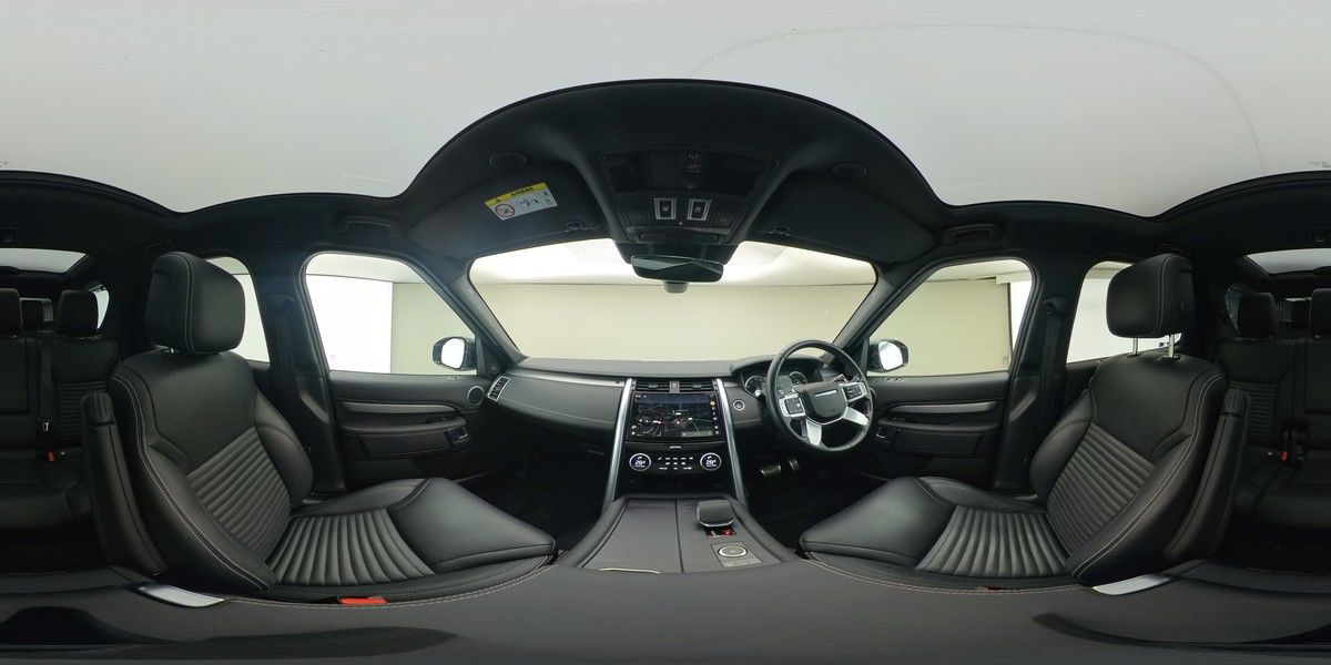 More views of Land Rover Discovery