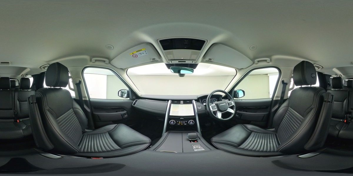 More views of Land Rover Discovery