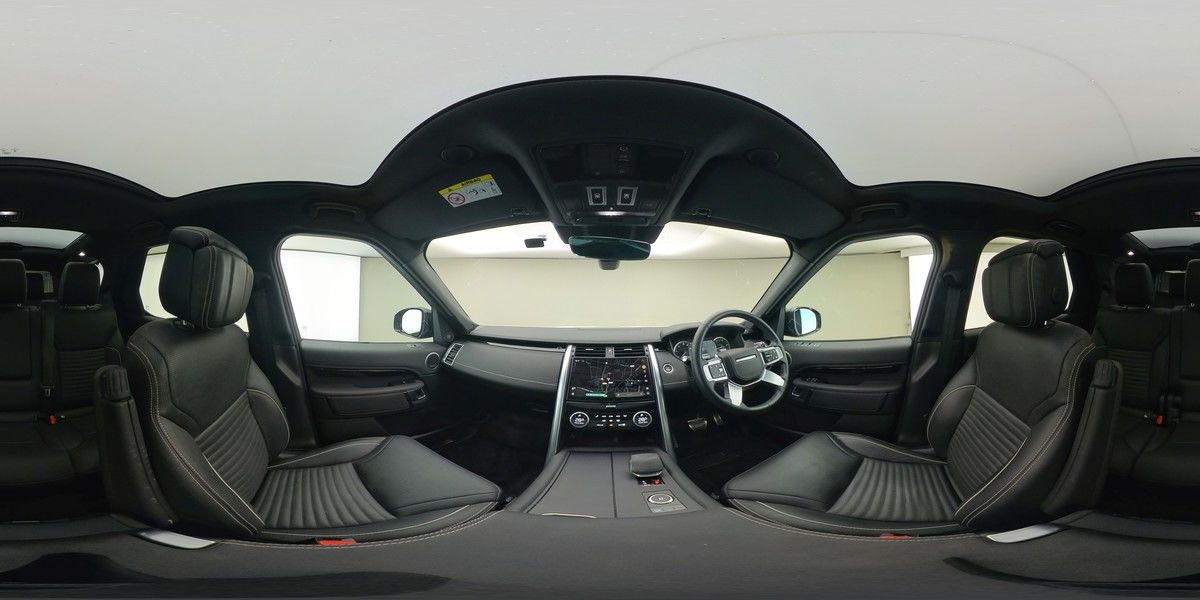 More views of Land Rover Discovery