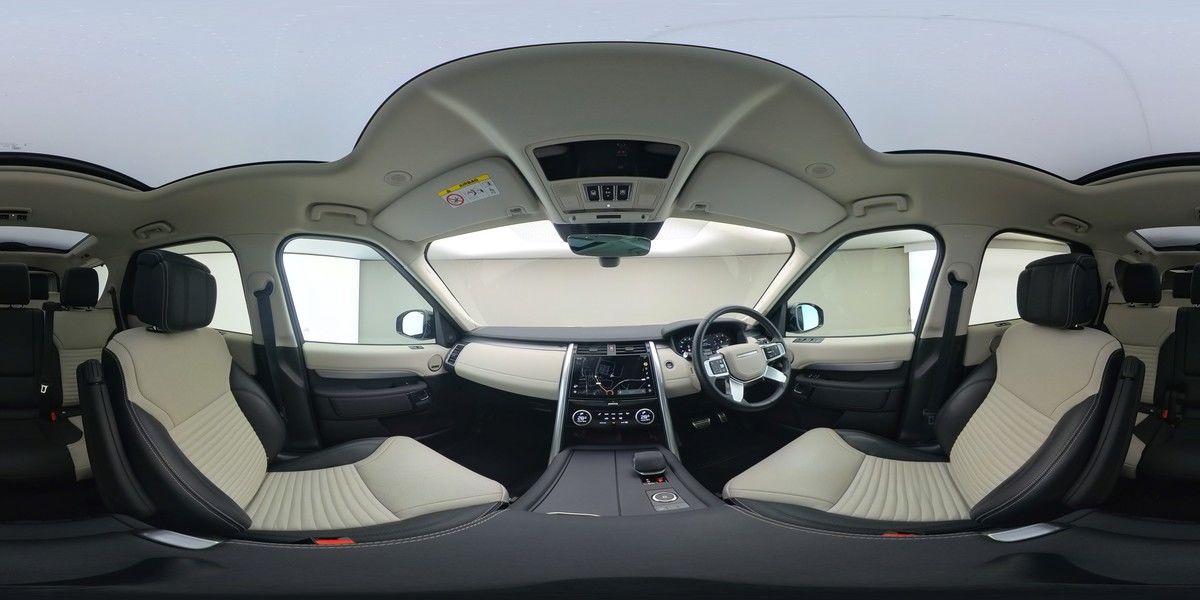 More views of Land Rover Discovery