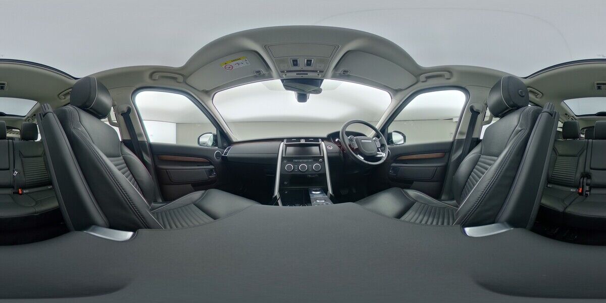 More views of Land Rover Discovery