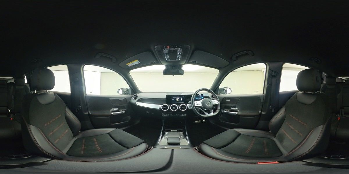 More views of Mercedes-Benz GLB