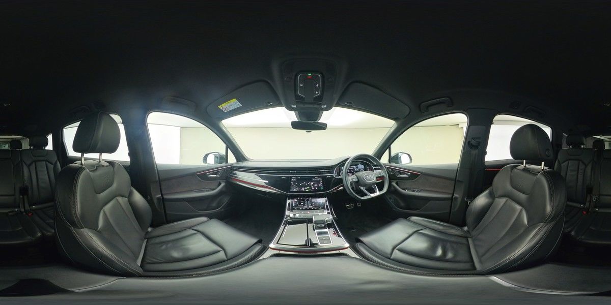 More views of Audi Q7
