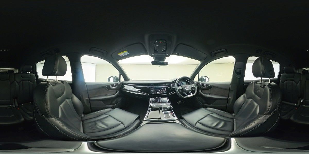More views of Audi Q7