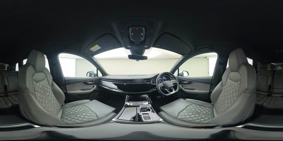 More views of Audi SQ7