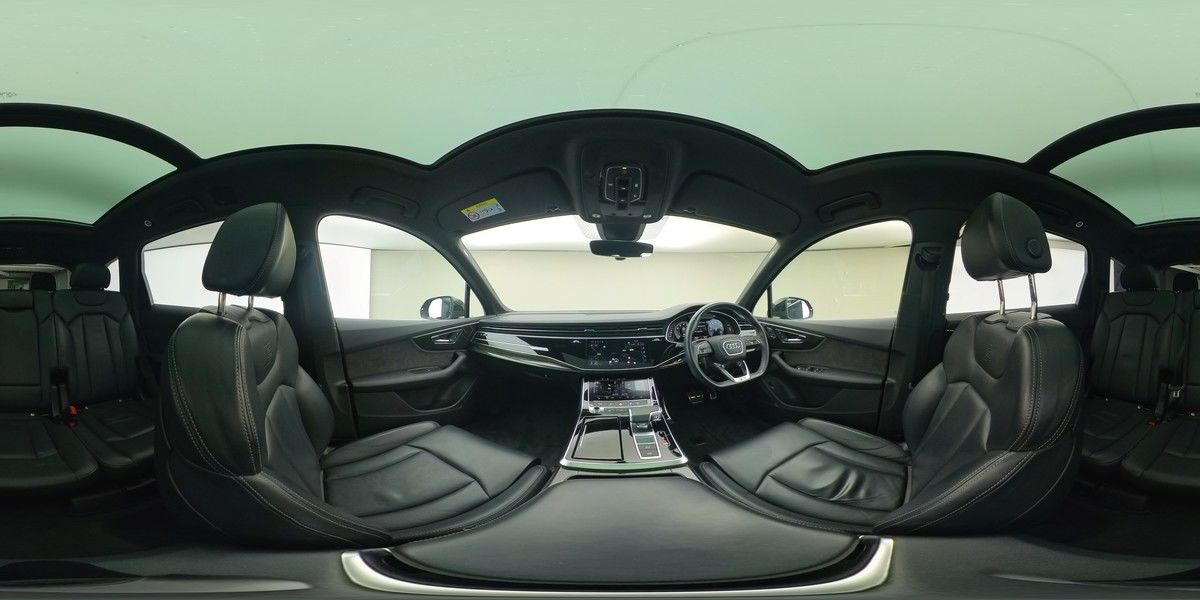 More views of Audi Q7