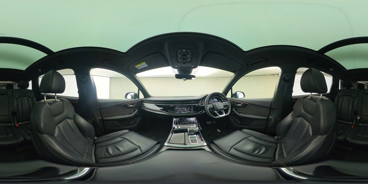More views of Audi Q7