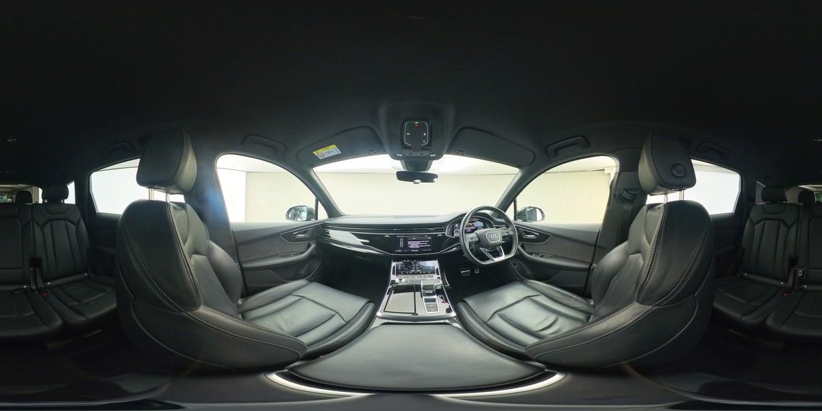 More views of Audi Q7