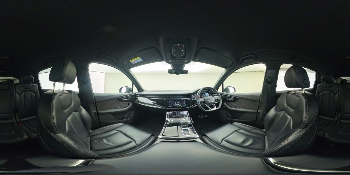 More views of Audi Q7