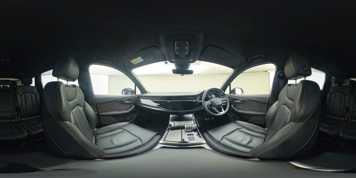 More views of Audi Q7