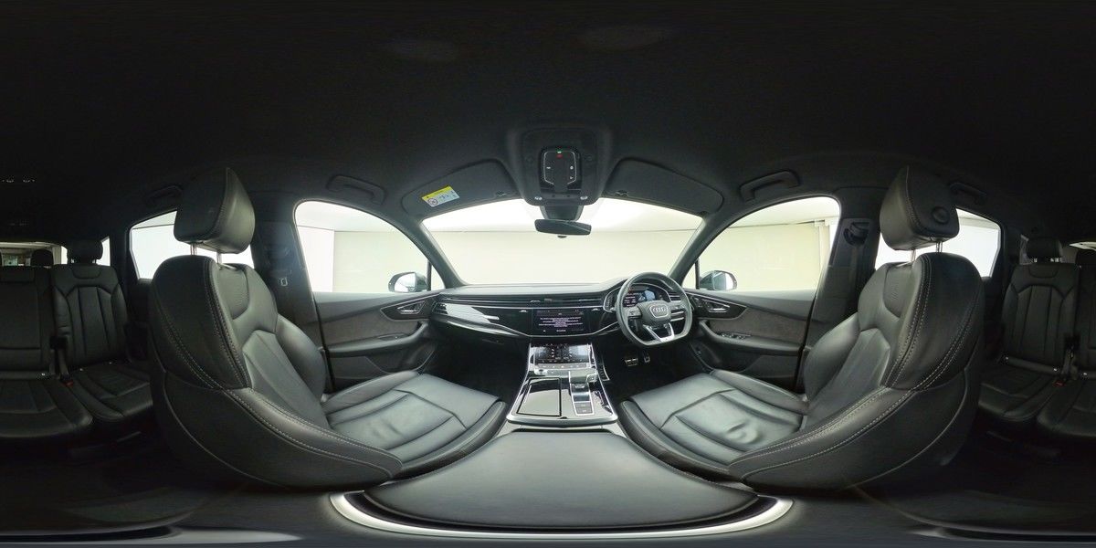 More views of Audi Q7