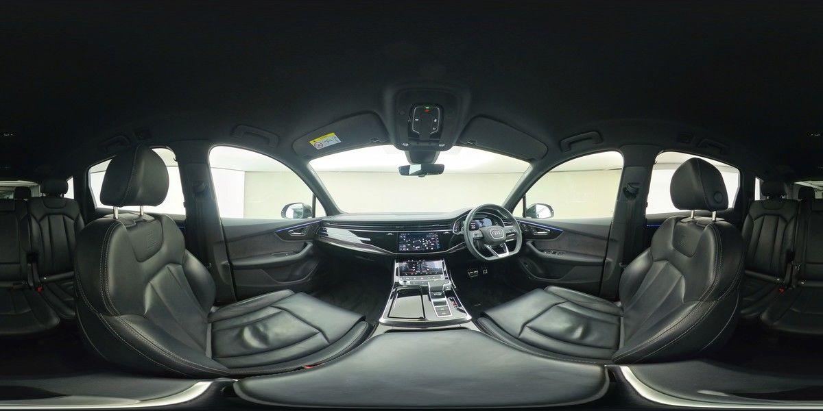 More views of Audi Q7